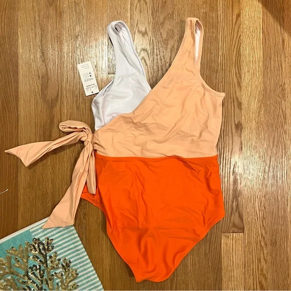 NWT CUPSHE Women's One Piece Swimsuit Wrap Color Block Tie Side (Medium) - Picture 5 of 8